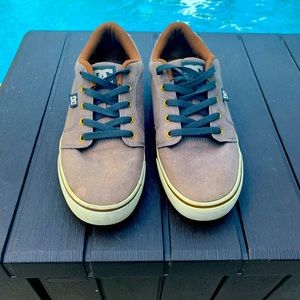 Mens gray DC shoes size 10